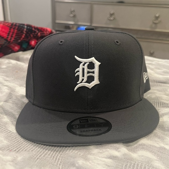 New Era Other - Brand new Detroit Tigers MLB snapback hat by new era